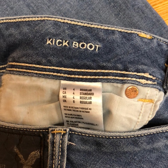 Lighter Washed AE Jeans - Picture 3 of 4